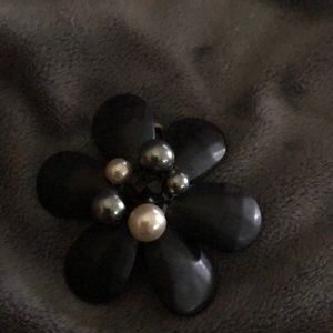 Sabika 2009 flower pendant Michelle